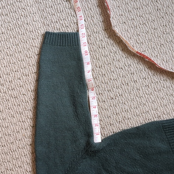 Tuesday of California  sM Crop Knit - Picture 5 of 6